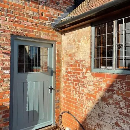 Annex At Southfields In Idyllic Hampshire Village Greywell Exterior photo