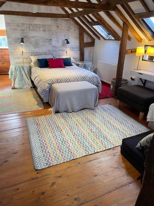 Annex At Southfields In Idyllic Hampshire Village Holiday home Greywell